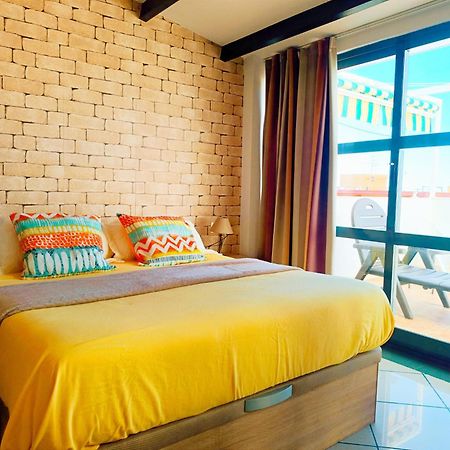 Apartamento Solymar Малага Екстериор снимка