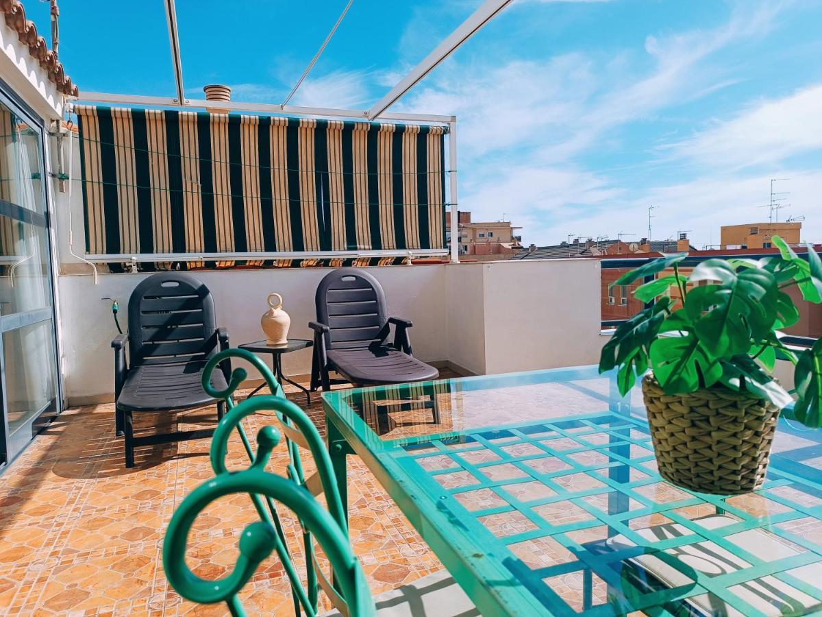 Apartamento Solymar Малага Екстериор снимка